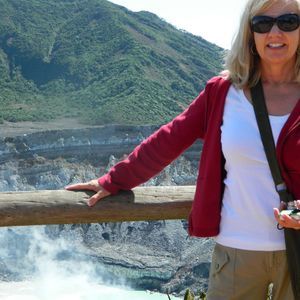 Meet your Posher, Crystal